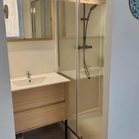 Renovated 2 Bedroom Halles De * Beziers