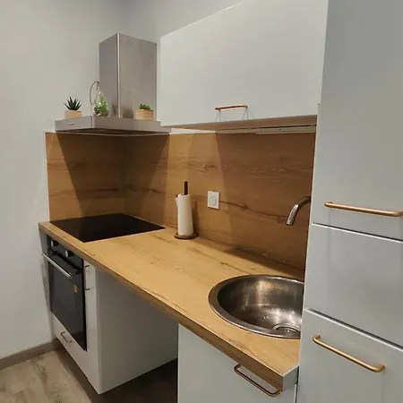 Appartement Renovated 2 Bedroom Halles De Béziers